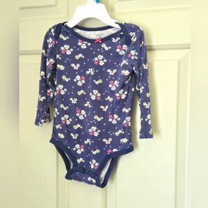 5/$10 Carters Long Sleeve Onesie Size 18 M